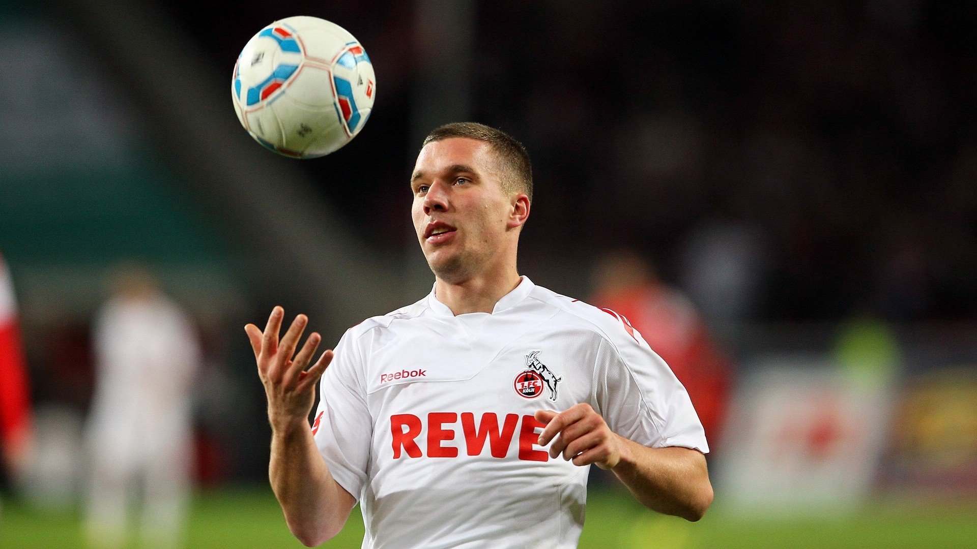 热刺痛失好局,孙兴慜难救主,欧冠资格悬了,孙兴慜热刺进球集锦